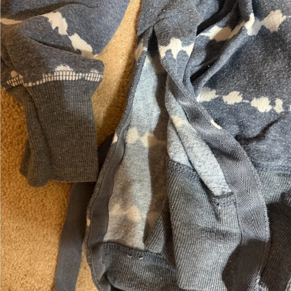 Secret Treasures Women’s Lounge Set - Picture 2 of 5